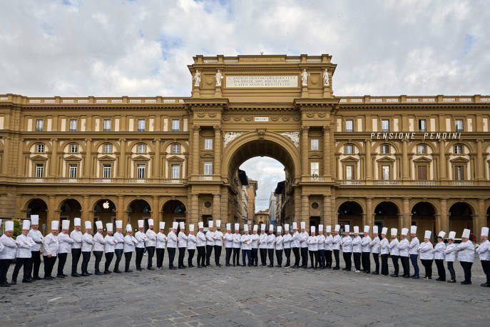 Luca Mannori incoronato Pasticcere dell’anno 2025 da Apei