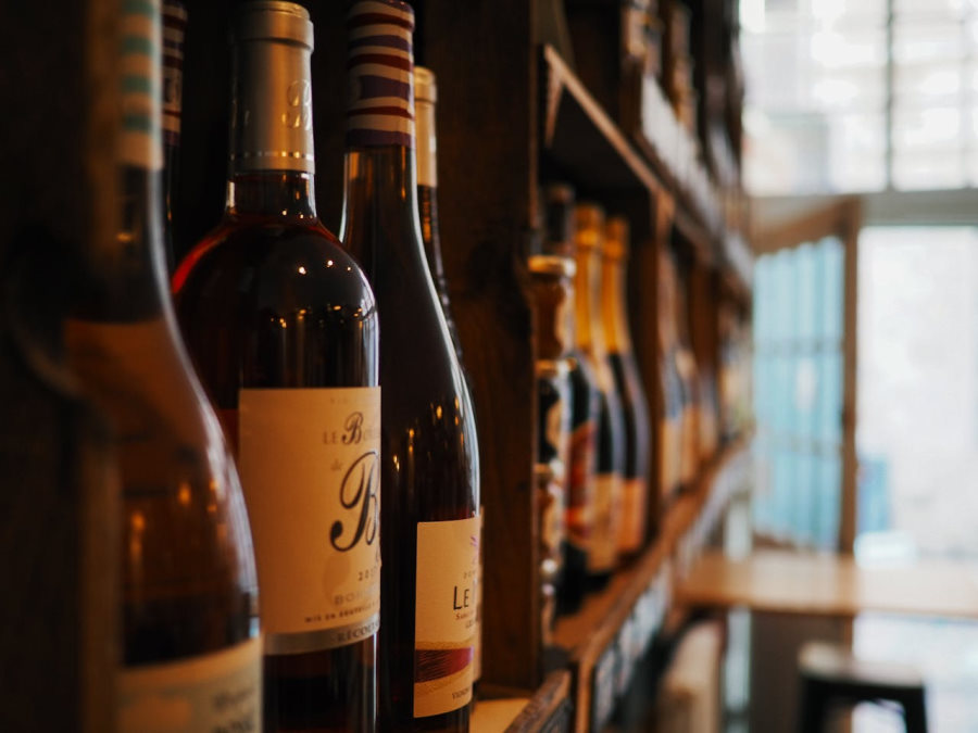 Mercato vinicolo, vendite in equilibrio precario. Più bianchi, meno rosati